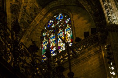 Seville İspanya 10 Ağustos 2021 Santa Maria de Sevilla 'daki Aziz Metropolitan ve Patriksel Katedrali dünyanın en büyük Gotik katedrali.