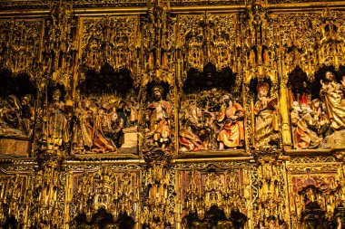 Seville İspanya 10 Ağustos 2021 Santa Maria de Sevilla 'daki Aziz Metropolitan ve Patriksel Katedrali dünyanın en büyük Gotik katedrali.