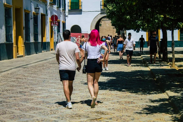 Sevilla Automatische Übersetzung Spanien August 2021 Touristen Die Während Des — Stockfoto