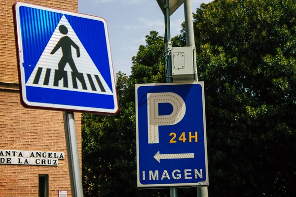 Sevilla Spanje Augustus 2021 Straatnaambord Verkeersbord Opgetrokken Aan Zijkant Van — Stockfoto