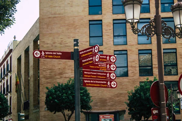 Sevilla Spanje Augustus 2021 Straatnaambord Verkeersbord Opgetrokken Aan Zijkant Van — Stockfoto