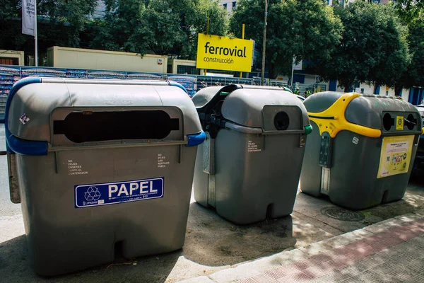 스페인 세비야 2021 스페인 남부의 상징적 안달루시아 세비야의 거리에 쓰레기 — 스톡 사진