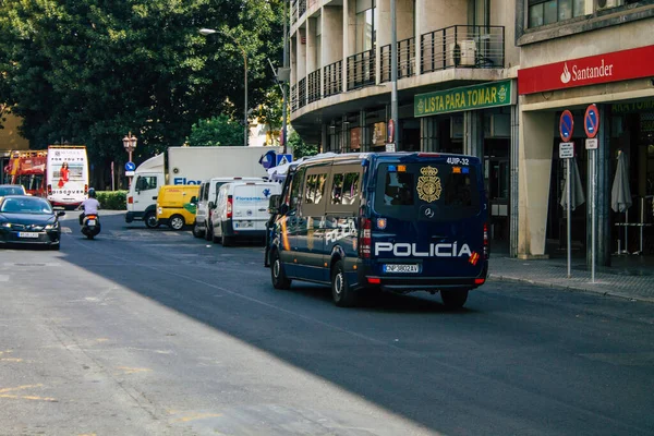 스페인 세비야 2021 코로나 바이러스가 스페인 강타하는 세빌랴 거리를 순찰하는 — 스톡 사진