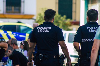 Carmona İspanya 16 Ağustos 2021 Coronavirus salgını sırasında İspanya 'da Carmona pazarında devriye geziyor.