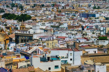 Seville İspanya 16 Ağustos 2021 Büyük Almohad Camii 'nin eski minaresi La Giralda' nın tepesinden Karmona Panoramik Manzarası