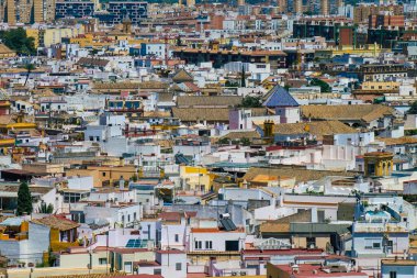 Seville İspanya 16 Ağustos 2021 Büyük Almohad Camii 'nin eski minaresi La Giralda' nın tepesinden Karmona Panoramik Manzarası