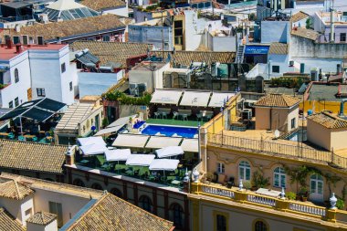 Seville İspanya 16 Ağustos 2021 Büyük Almohad Camii 'nin eski minaresi La Giralda' nın tepesinden Karmona Panoramik Manzarası