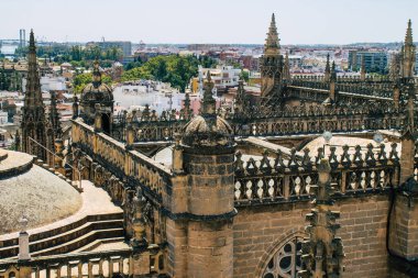 Seville İspanya 10 Ağustos 2021 Sevilla Metropolitan ve Patriksel Katedrali dünyanın en büyük Gotik katedralidir.