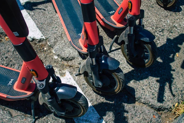 Sevilla España Agosto 2021 Alquiler Scooter Eléctrico Estacionado Las Calles —  Fotos de Stock