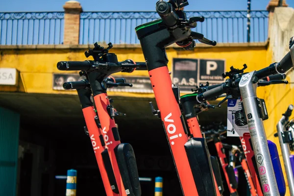 Sevilla España Agosto 2021 Alquiler Scooter Eléctrico Estacionado Las Calles — Foto de Stock