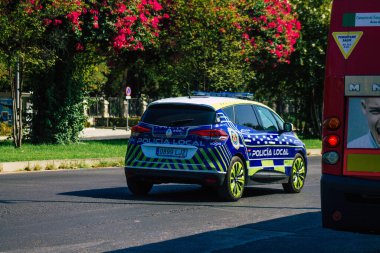 İspanya Koronavirüs salgını sırasında Sevilla sokaklarında devriye gezen 21 Ağustos 2021