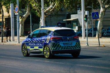 İspanya Koronavirüs salgını sırasında Sevilla sokaklarında devriye gezen 21 Ağustos 2021