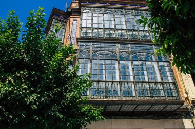 Seville İspanya 21 Ağustos 2021 Seville 'deki Triana Mahallesi' nde bulunan bina, İspanya 'nın güneyindeki Endülüs Bölgesi' nin sembolik şehri ve başkenti.