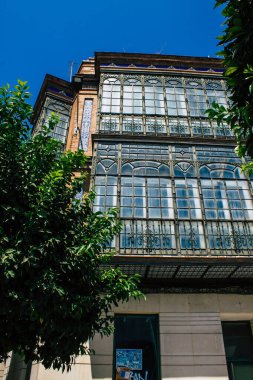 Seville İspanya 21 Ağustos 2021 Seville 'deki Triana Mahallesi' nde bulunan bina, İspanya 'nın güneyindeki Endülüs Bölgesi' nin sembolik şehri ve başkenti.