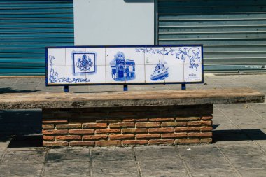 Seville İspanya 21 Ağustos 2021 Seville 'deki Triana Mahallesi' nde bulunan bina, İspanya 'nın güneyindeki Endülüs Bölgesi' nin sembolik şehri ve başkenti.