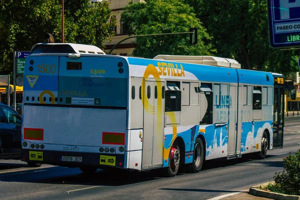 Sevilla España Agosto 2021 Autobús Aeroportuario Que Circula Por Las —  Fotos de Stock