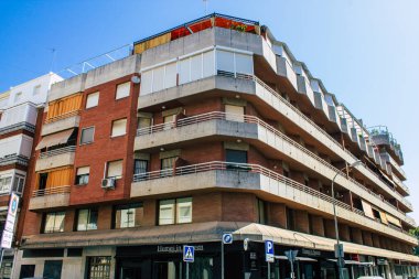 Seville İspanya 21 Ağustos 2021 İspanya 'nın güneyinde, sembolik şehir ve Endülüs Bölgesi' nin başkenti Sevilla şehrinde yer alan bina.