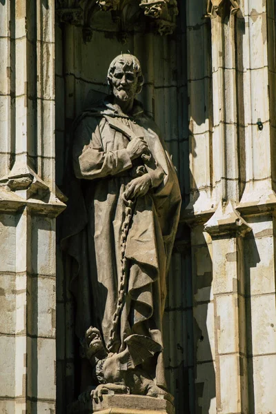 Sevilla España Agosto 2021 Estatua Fachada Catedral San Metropolitana Patriarcal — Foto de Stock