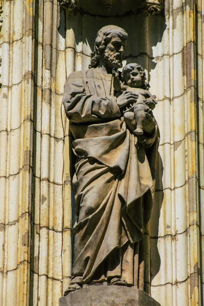 Sevilla España Agosto 2021 Estatua Fachada Catedral San Metropolitana Patriarcal —  Fotos de Stock