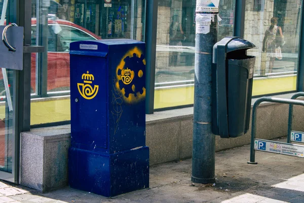 Sevilha Espanha Agosto 2021 Recipiente Lixo Nas Ruas Sevilha Cidade — Fotografia de Stock