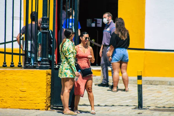 스페인 세비야 2021 코로나 바이러스가 스페인 강타하는 세빌랴 거리를 관광객 — 스톡 사진