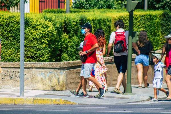 Sevilla Španělsko Srpna 2021 Turisté Procházky Ulicích Sevilly Během Epidemie — Stock fotografie