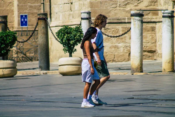 Sevilla España Agosto 2021 Turistas Caminando Por Las Calles Sevilla —  Fotos de Stock