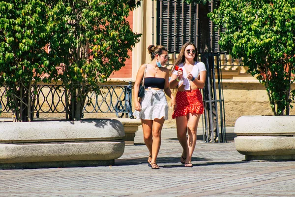Sevilla Španělsko Srpna 2021 Turisté Procházky Ulicích Sevilly Během Epidemie — Stock fotografie
