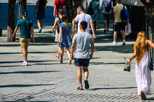 Séville Espagne Août 2021 Les Touristes Marchant Dans Les Rues — Photo