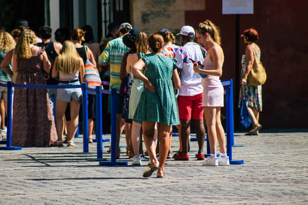 Siviglia Spagna Agosto 2021 Turisti Che Camminano Strade Siviglia Durante — Foto Stock