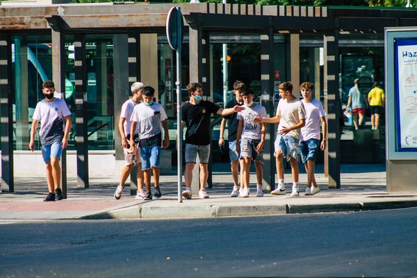 Sevilla Automatische Übersetzung Spanien August 2021 Touristen Die Während Des — Stockfoto