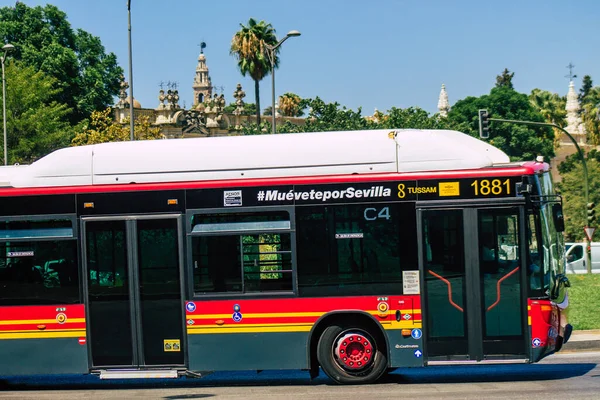 Sevilla España Agosto 2021 Autobús Conduciendo Por Las Calles Sevilla —  Fotos de Stock