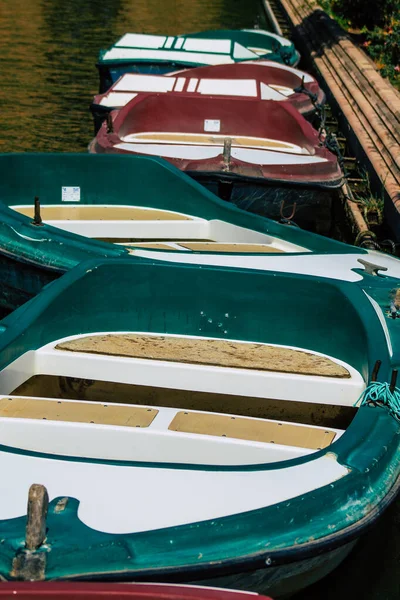 Seville İspanya 28 Ağustos 2021 İspanya Plaza, Endülüs Bölgesi 'nin başkenti ve sembolik bir şehir olan Seville' deki Maria Luisa parkında yer alan bir mimari komplekstir.