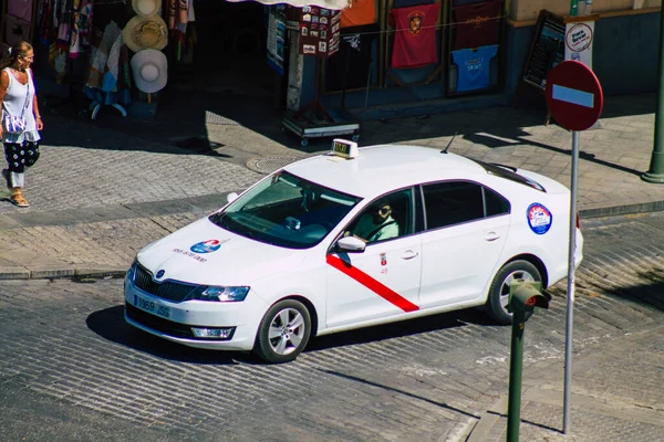 Іспанія Вересня 2021 Року Таксі Їхав Вулицями Севільї Під Час — стокове фото