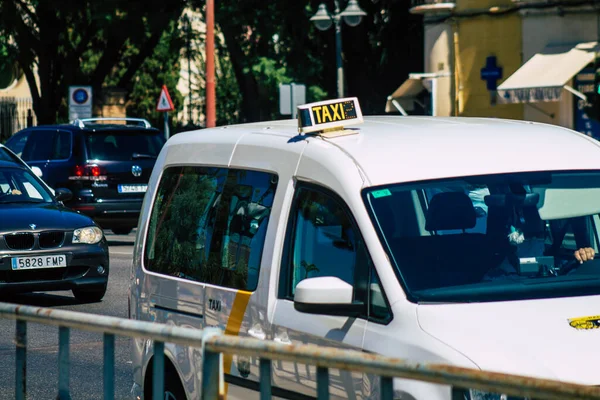 Seville Španělsko Září 2021 Taxi Projíždějící Ulicemi Sevilly Během Epidemie — Stock fotografie