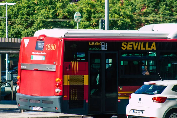 Σεβίλλη Ισπανία Σεπτέμβριος 2021 Λεωφορείο Οδήγηση Μέσα Από Τους Δρόμους — Φωτογραφία Αρχείου