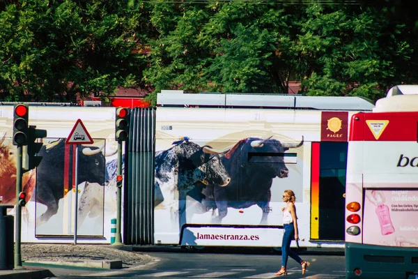 Sevilha Espanha Setembro 2021 Eléctrico Moderno Para Passageiros Que Circulam — Fotografia de Stock