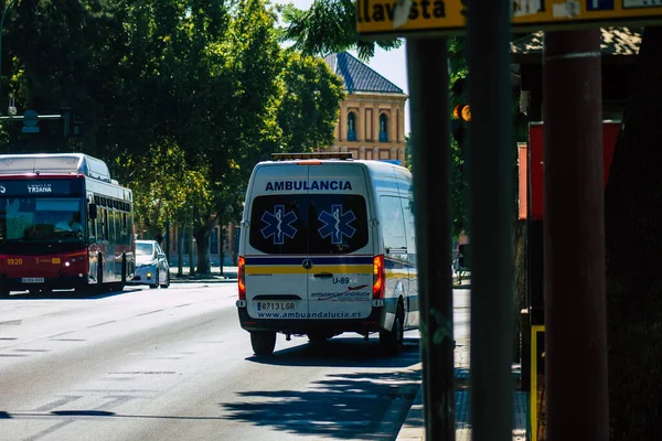 Sevilla Automatische Übersetzung Spanien September 2021 Krankenwagen Fahren Durch Die — Stockfoto