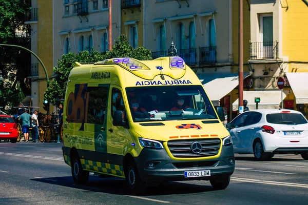 Sevilla Spanien September 2021 Ambulans Körning Genom Gatorna Sevilla Coronavirus — Stockfoto