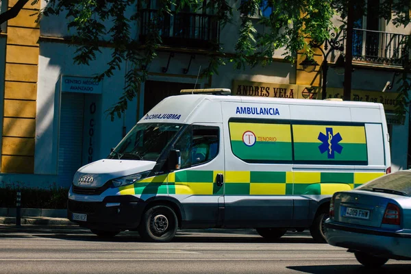 Sevilla Spanien September 2021 Ambulans Körning Genom Gatorna Sevilla Coronavirus — Stockfoto