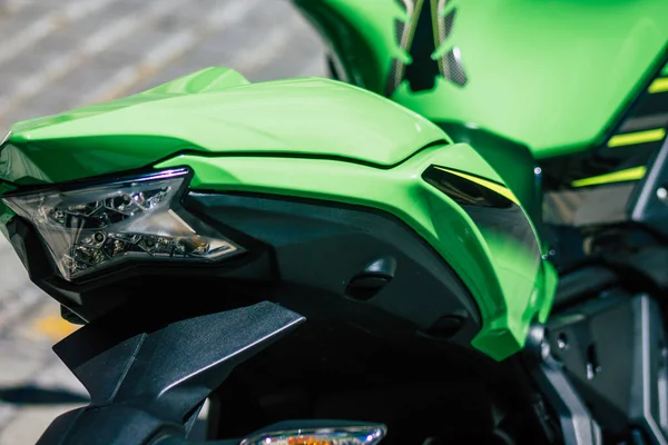 Sewilla Hiszpania Września 2021 Kawasaki Ninja 650 Motocykl Zaparkowany Ulicach — Zdjęcie stockowe