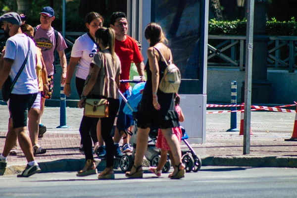 Sevilla España Septiembre 2021 Los Peatones Caminan Por Calle Cruce —  Fotos de Stock