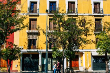 Seville İspanya 4 Eylül 2021 İspanya 'nın güneyinde, sembolik şehir ve Endülüs Bölgesi' nin başkenti Sevilla şehrinde yer alan bina.