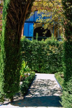 Sevilla İspanya 4 Eylül 2021 Sevilla Alcazar ve bahçeleri Müslüman döneminden kalma güçlendirilmiş bir saray. İspanya 'daki Mudejar mimarisinin en parlak örneği olarak kabul ediliyor.