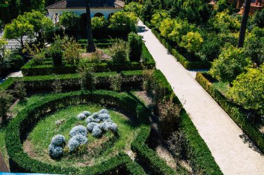 Sevilla İspanya 4 Eylül 2021 Sevilla Alcazar ve bahçeleri Müslüman döneminden kalma güçlendirilmiş bir saray. İspanya 'daki Mudejar mimarisinin en parlak örneği olarak kabul ediliyor.