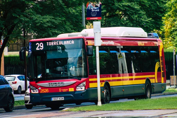 Sevilla España Septiembre 2021 Autobús Conduciendo Por Las Calles Sevilla —  Fotos de Stock