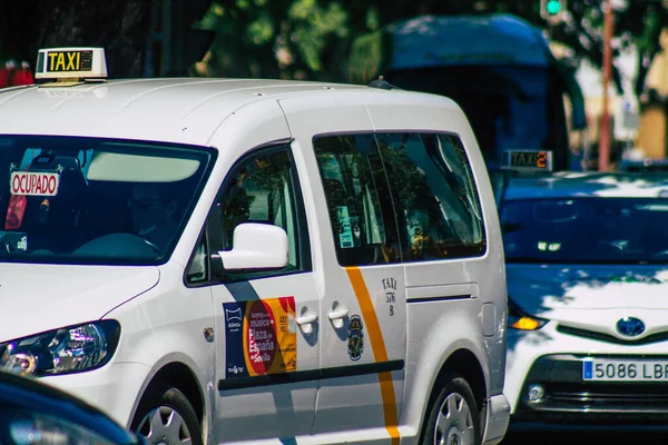 Sevilla Spanien September 2021 Taxi Fahren Durch Die Straßen Von — Stockfoto