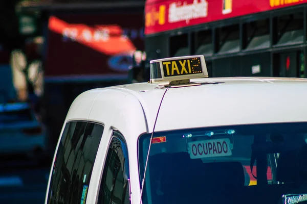Seville Španělsko Září 2021 Taxi Projíždějící Ulicemi Sevilly Během Epidemie — Stock fotografie