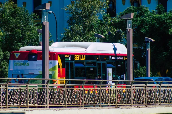 Севилья Испания Сентября 2021 Автобус Проезжающий Улицам Севильи Время Вспышки — стоковое фото