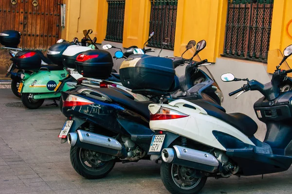 Sevilha Espanha Setembro 2021 Motos Estacionadas Nas Ruas Sevilha Uma — Fotografia de Stock